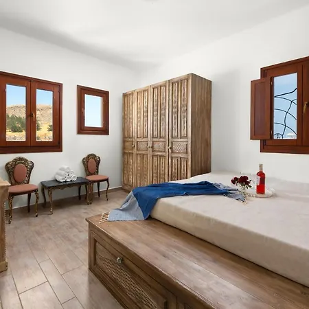 Anastasia Villa *